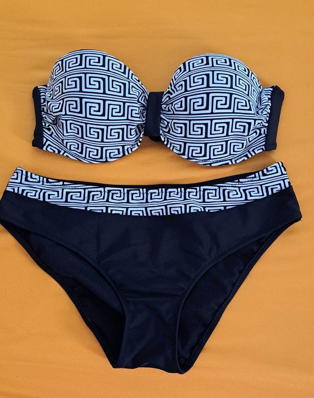 Badekleider & Bikinis: Bikini Gr. L NEU – Gebraucht aus Emmen von Huwimark 1