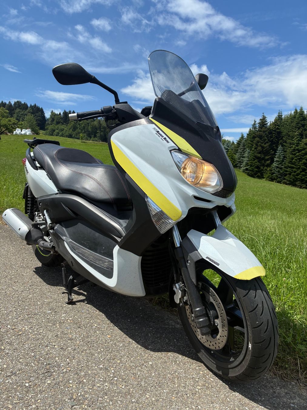 Yamaha Scooters: Yamaha 250  X MAX – D'occasion à St. Gallen par zx10r 1