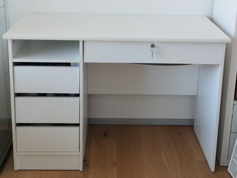 Conforama : Schreibtisch – Usato da Winterthur venduto da pfe_6xgj