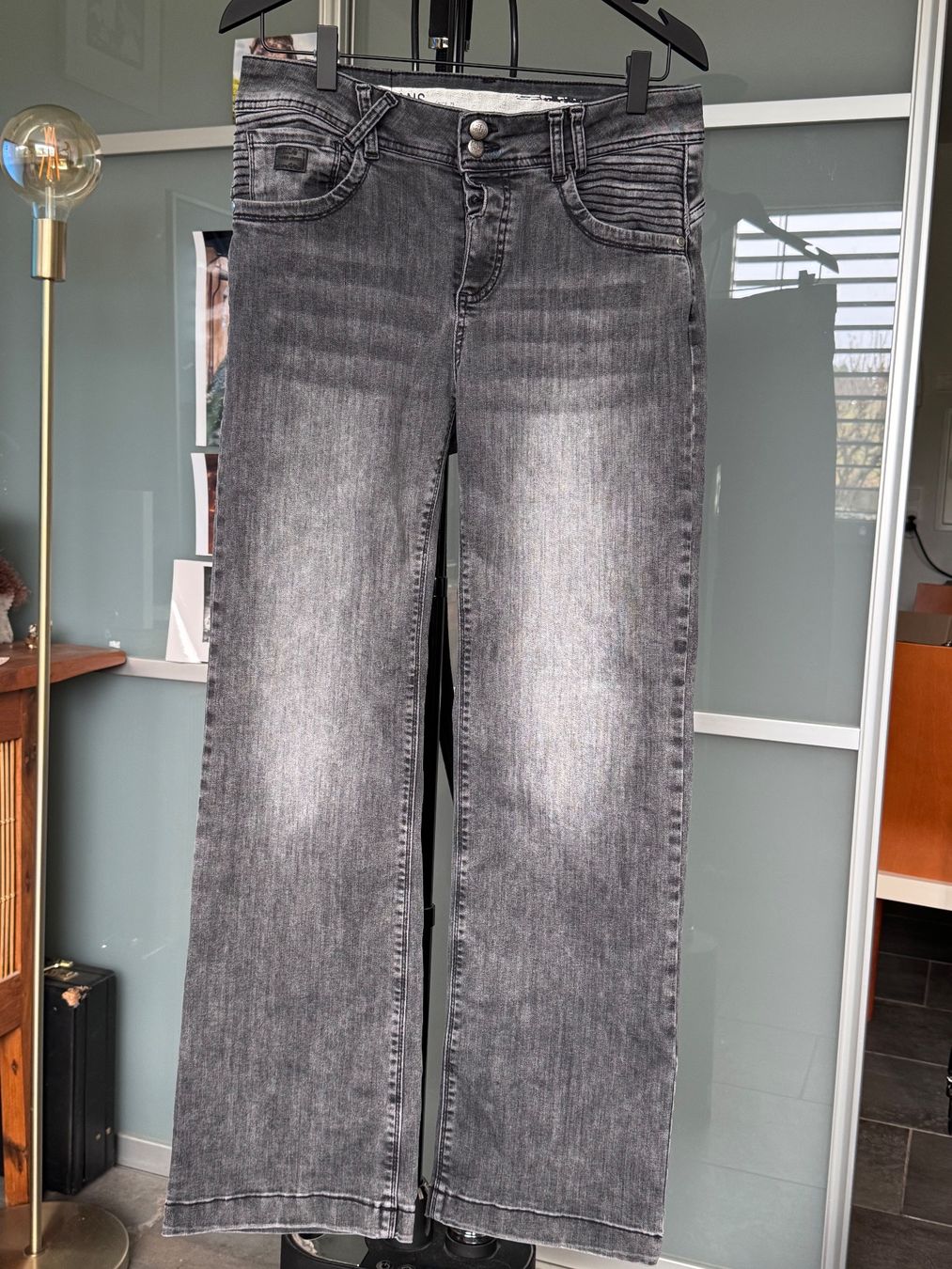 Jeans: Driver Jeans gris – Usato da Vuisternens-Romont venduto da gol_xp6p 1