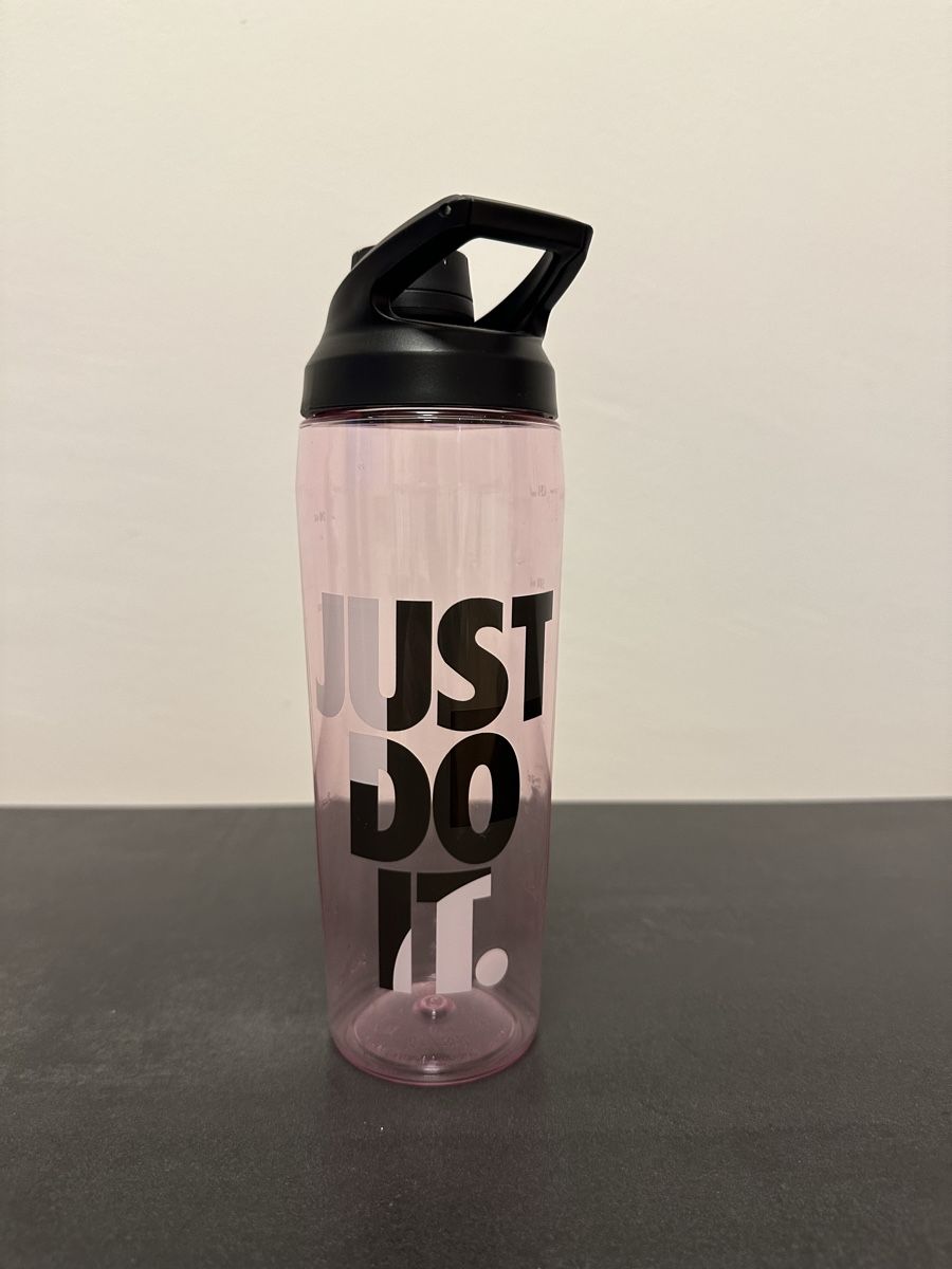Nike Borracce & Thermos: Pink Nike water bottle - never used – Nuovo e nell'imballaggio originale da Lugano venduto da dia_5857
