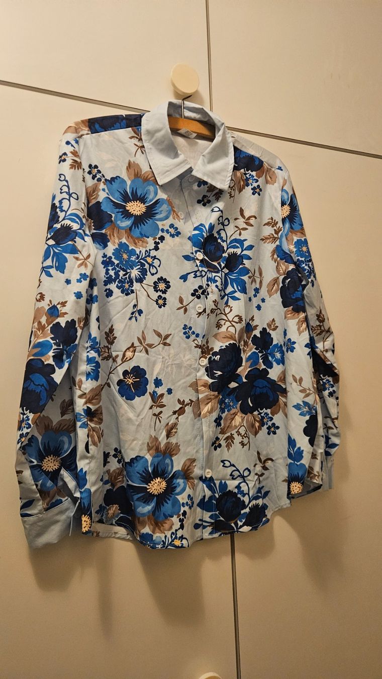 Camicie: Camicia uomo tg.S poliestere "fiori" – Usato da Melano venduto da H-Sara