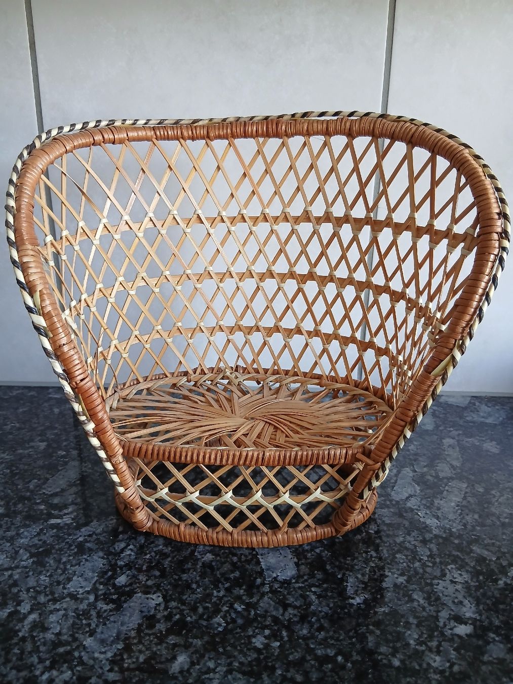 Sessel: fauteuil en osier pour poupées  – Gebraucht aus Biel/Bienne von Monhub 1