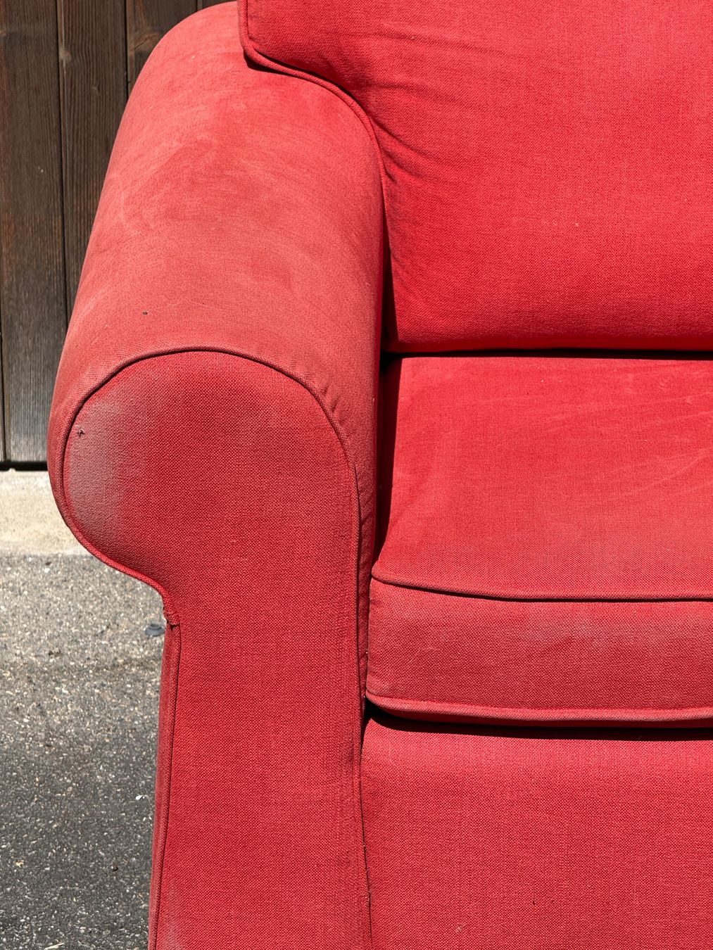 Sofas: Korallenrote Couch – D'occasion à Pfäffikon SZ par Tonimarroni99 1