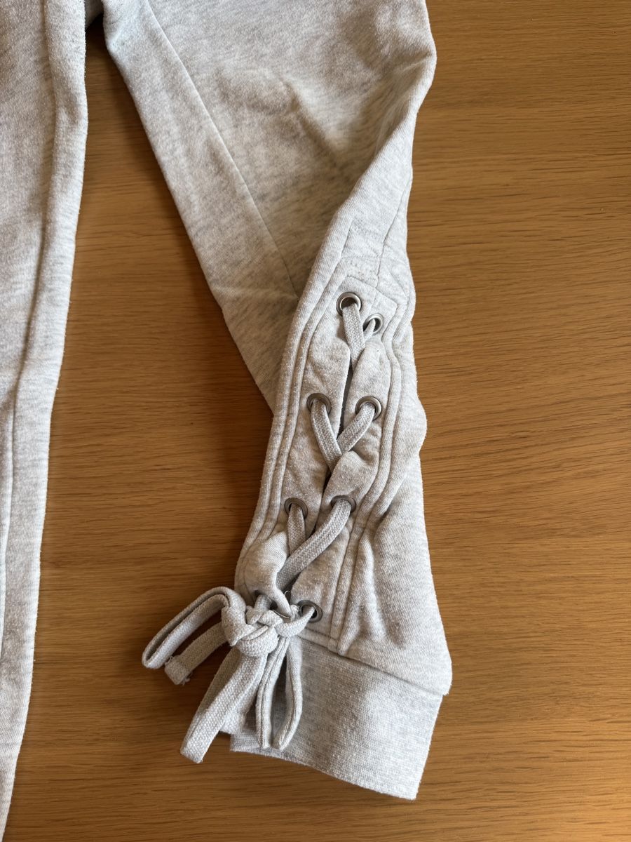 Tommy Hilfiger Pantalons: Tommy Hilfiger Jogginghose grau – Neuf (Voir description) à Liestal par lea_j9xn 4