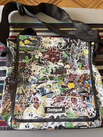 Desigual Tasche "La Vida" Messenger Bag bunte Graffiti Muste