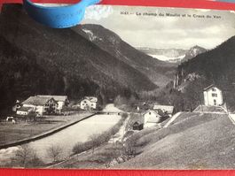 Le champ du Moulin et le  Creux du Van