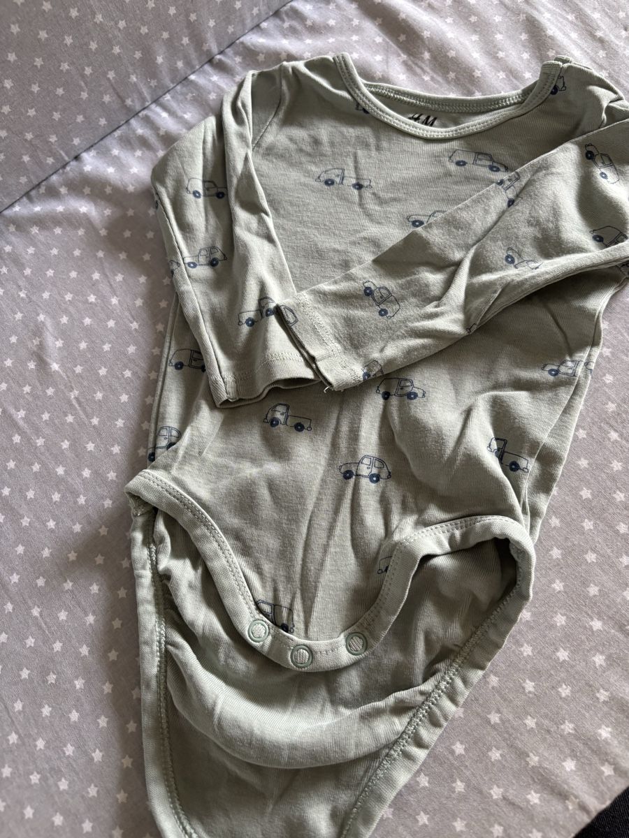 H&M Lotti & Set di vestiti: 4er Langarm Body-Set H&M Grösse 68 – Usato da Wohlenschwil venduto da angelsweet 5