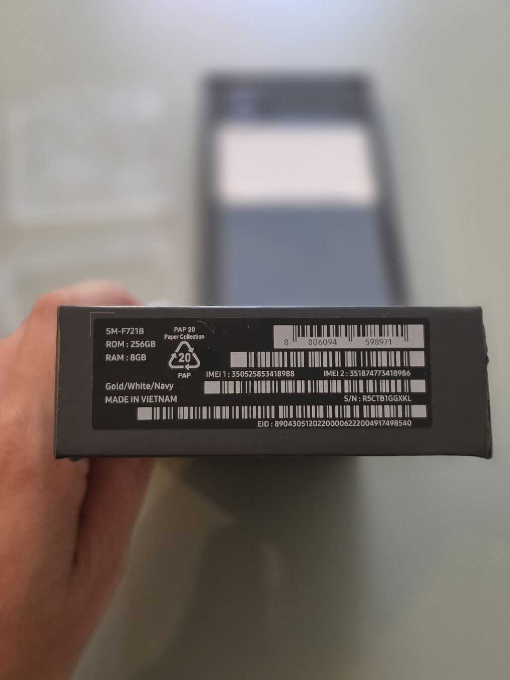 Samsung Telefoni cellulari / Smartphones: Samsung Smartphone Galaxy Z Flip 4  – Usato da Zürich venduto da connem 5