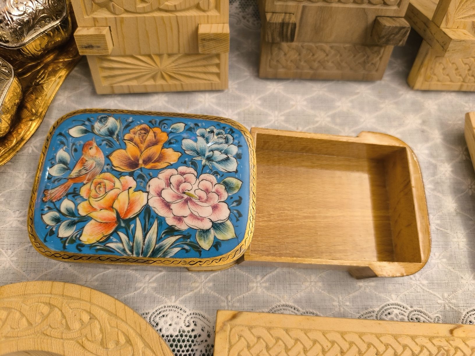 Portagioie: Schmuckdose handbemalt mit Blumen und Vogel, Nostalgie – Nuovo (secondo la descrizione) da Zürich venduto da gobel 3