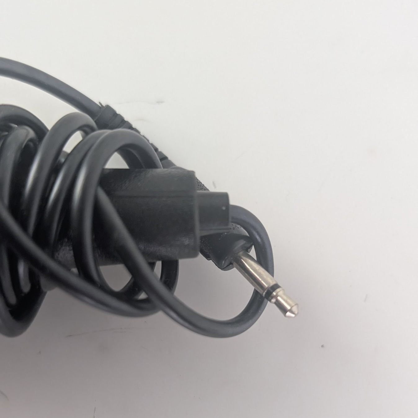 Microfoni: Benytone Mikrofon mit Kabel & Halterung, Vintage, top! – Usato da Zürich venduto da axolottchen 5