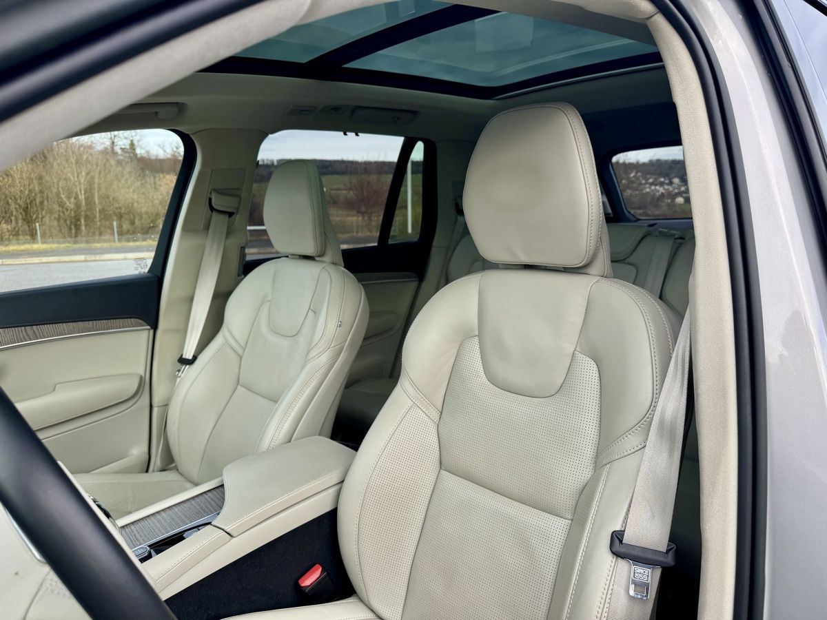 Volvo Automobili: Volvo XC90 T8 UltimateDark full options – Usato da Porrentruy venduto da inf_jfh7 6