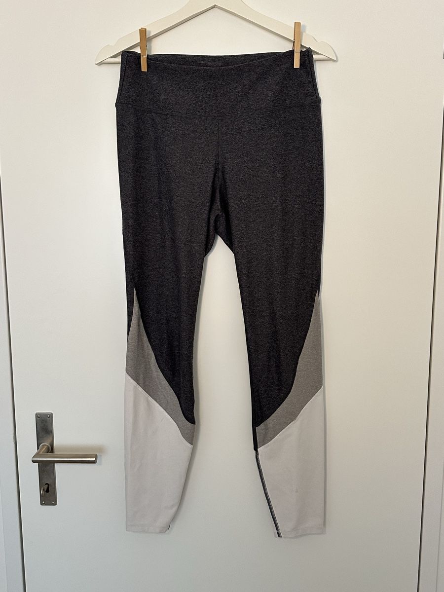 H&M Leggings: Damen Leggings  – Usato da Luzern venduto da linnblake 1