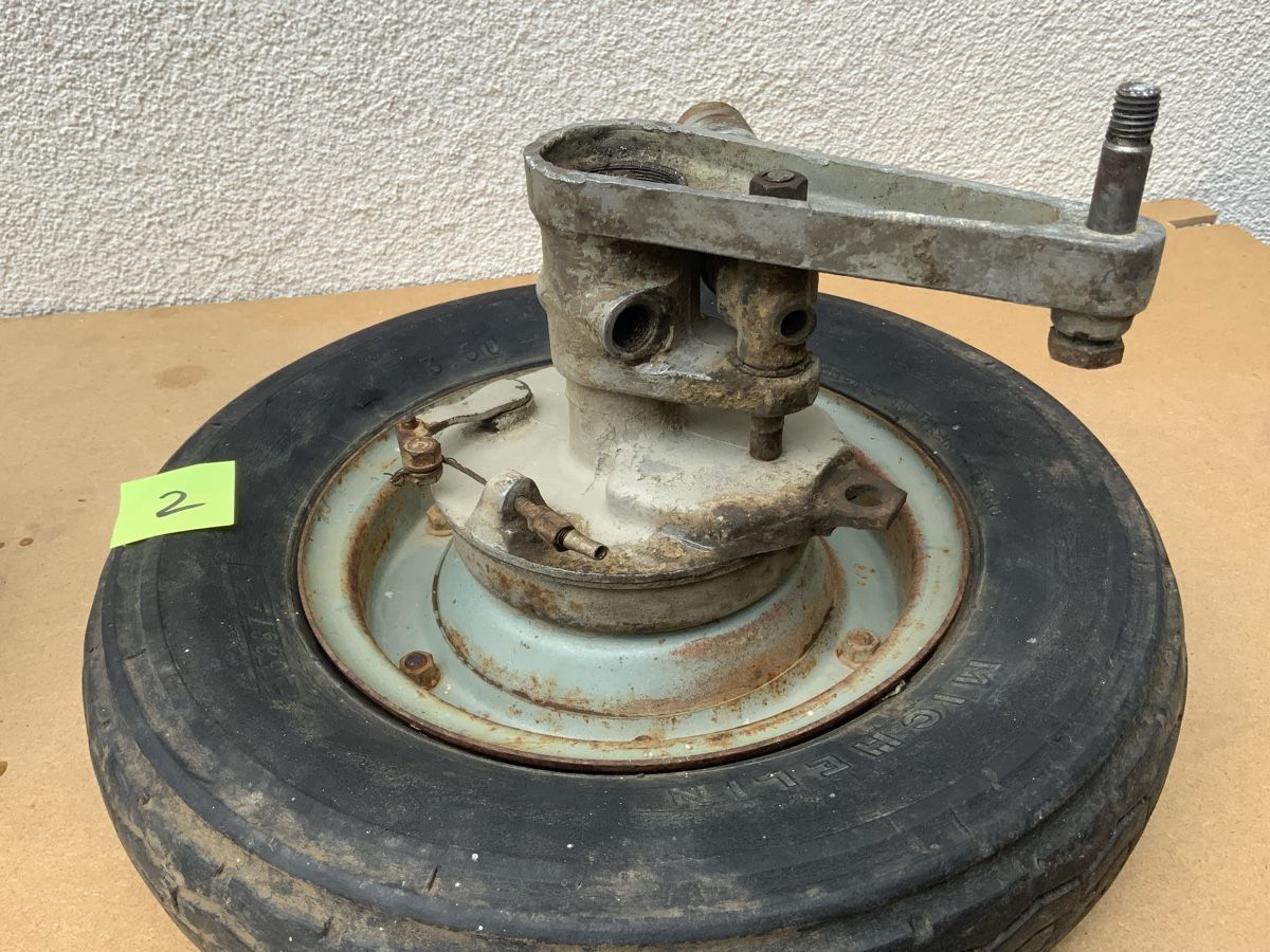 Vespa Pneus & Roues: Räder Piaggio (Vespa) – D'occasion à Magden par rom_5zrl 1