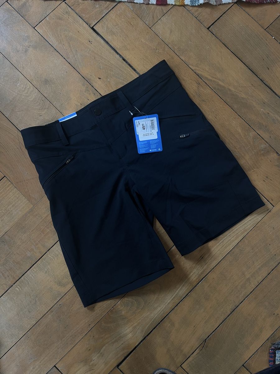 Columbia Pantaloni: short columbia – Nuovo e nell'imballaggio originale da La Chaux-de-Fonds venduto da vert_j