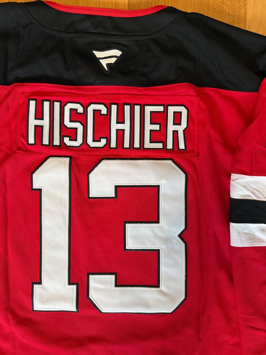 Canottiere & Pantaloni: NHL-Jersey / Nico Hischier / New Jersey Devils – Nuovo (secondo la descrizione) da Ostermundigen venduto da Vancouver16 1