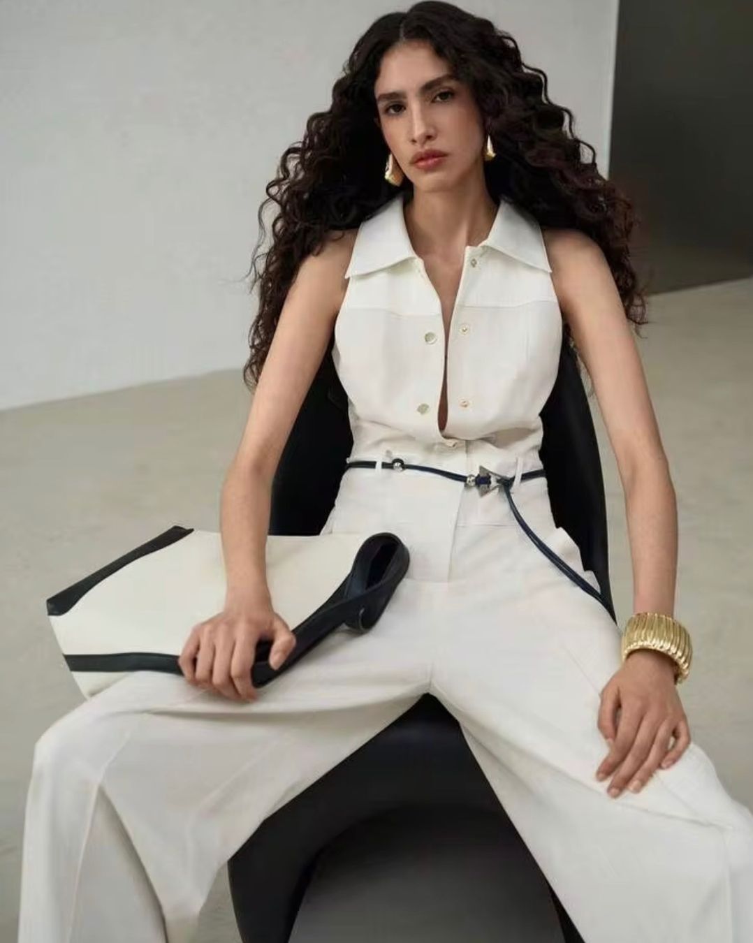 Tute: Damen Jumpsuit ärmellos hellbeige Grösse M – Usato da Vitznau venduto da cat_qsh8 1