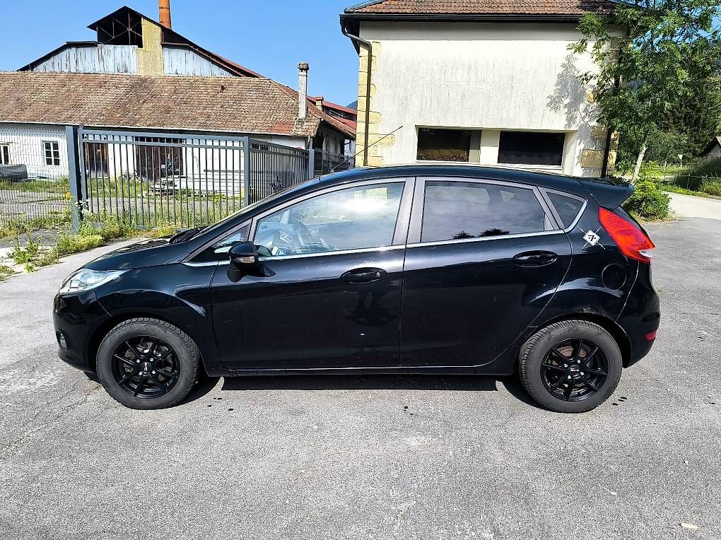 Autos: Ford fiesta  – D'occasion à Couvet par Bix01