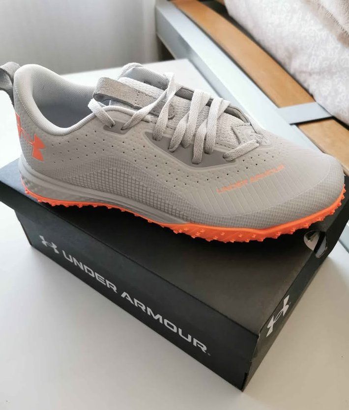 Under Armour Scarpe da uomo: Chaussures de Sport Under Armour – Nuovo e nell'imballaggio originale da Crans VS venduto da DaCunhasergio
