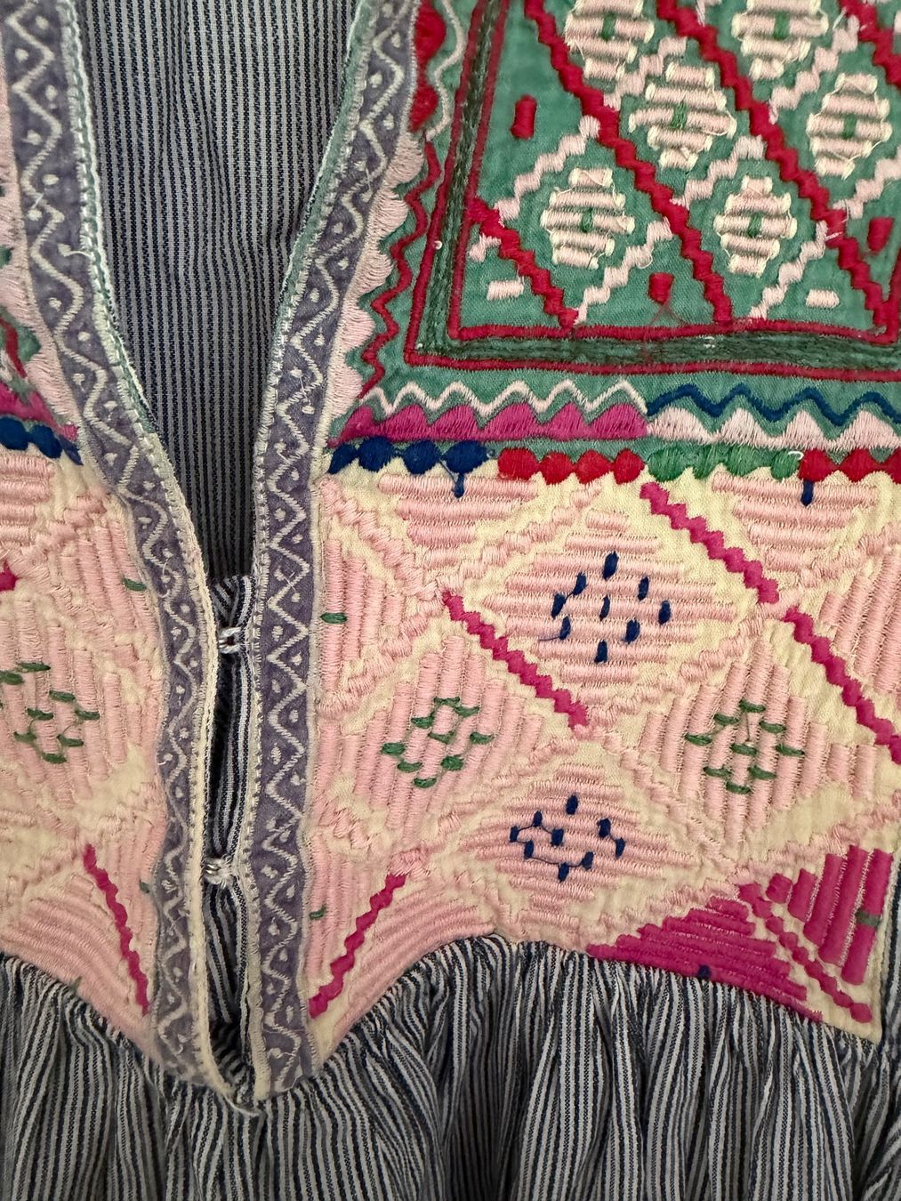 Antik Batik Camicette: Antik Batik Bluse Grösse L gestreift blau weiss – Usato da Nussbaumen AG venduto da normajeanbaker 1