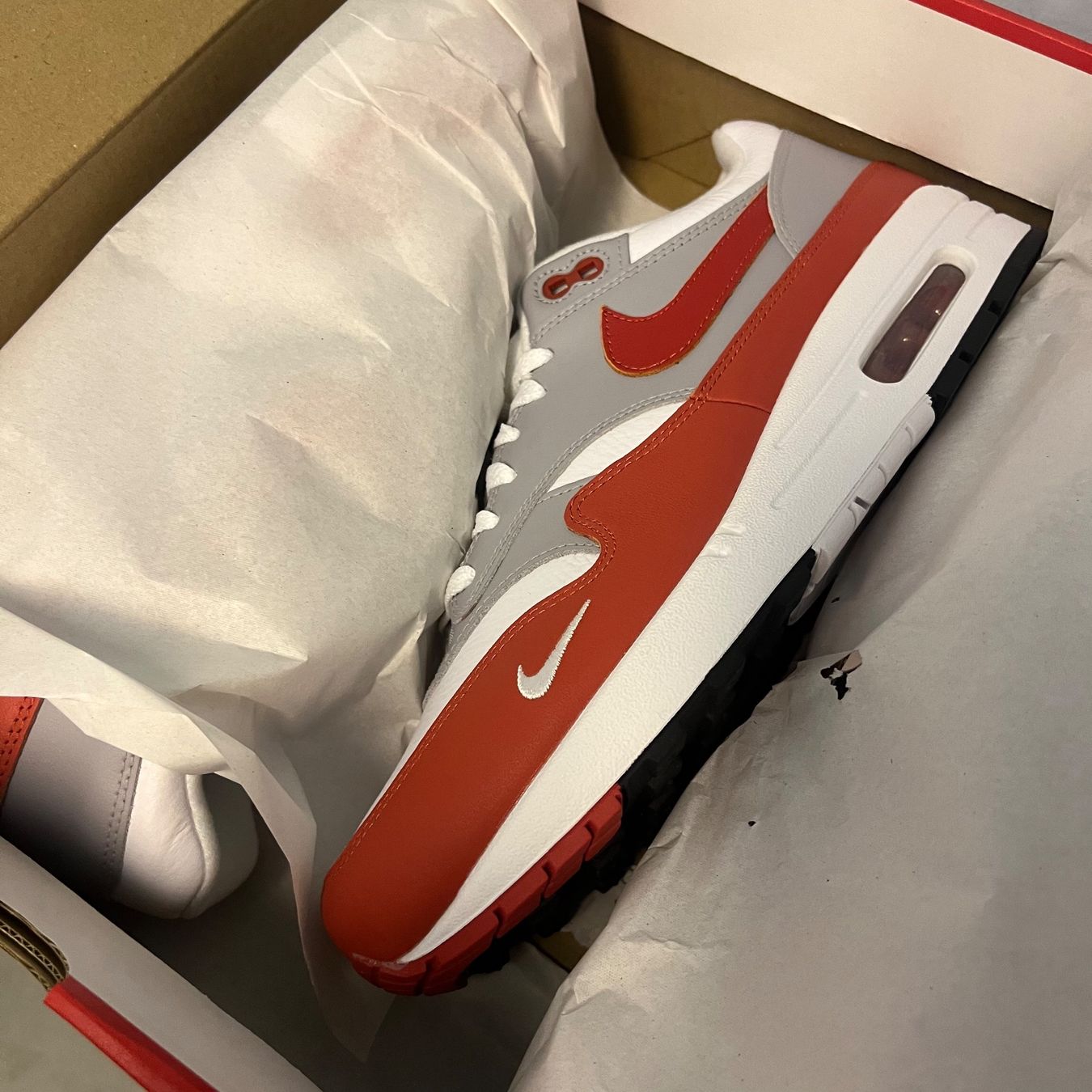 Nike Scarpe da uomo: Nike Air Max 1 Mini Swoosh red – Nuovo (secondo la descrizione) da Winterthur venduto da LaBodega