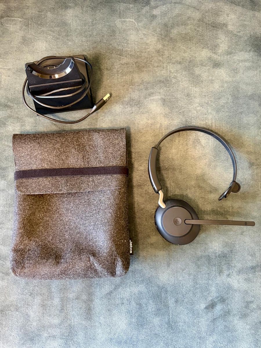Casques audio: Jabra Evolve 75 Stereo Headset mit Lade-/Dockingstation – Neuf (Voir description) à Eggenwil par desibetschart 1