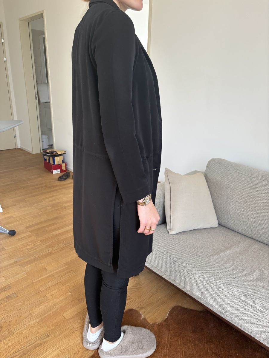 H&M Completi & Tailleur: Blazer long noir H&M – Usato da Zürich venduto da mps_9cp7 3