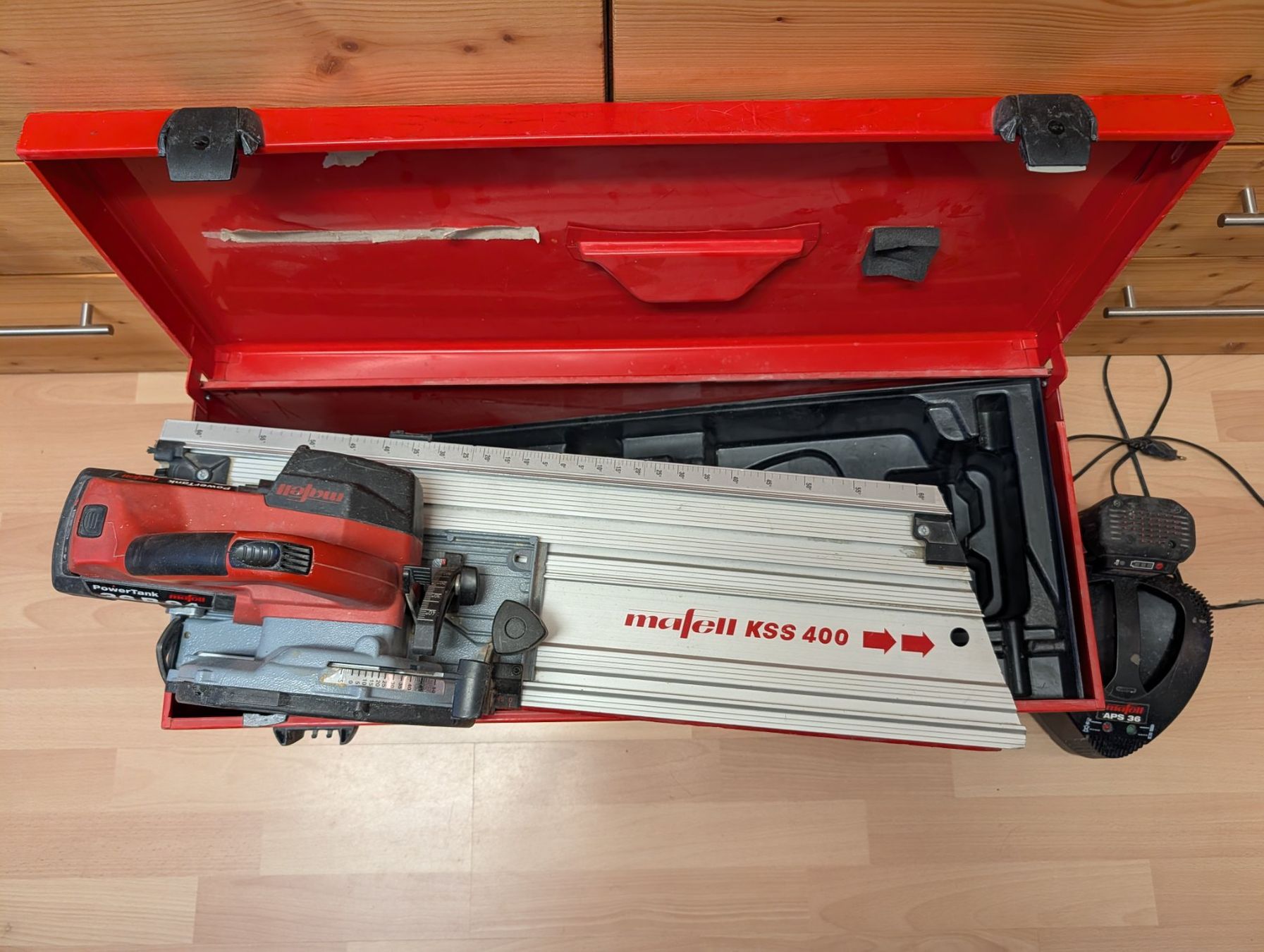 Mafell Scies: Mafell Kappsäge KSS400 – Défectueux à Bauma par Makinom 2