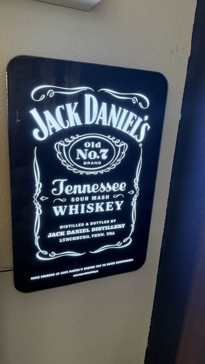 Tutte le decorazioni: Jack Daniels Leuchtreklame  – Usato da Rubigen venduto da Peter12341 1