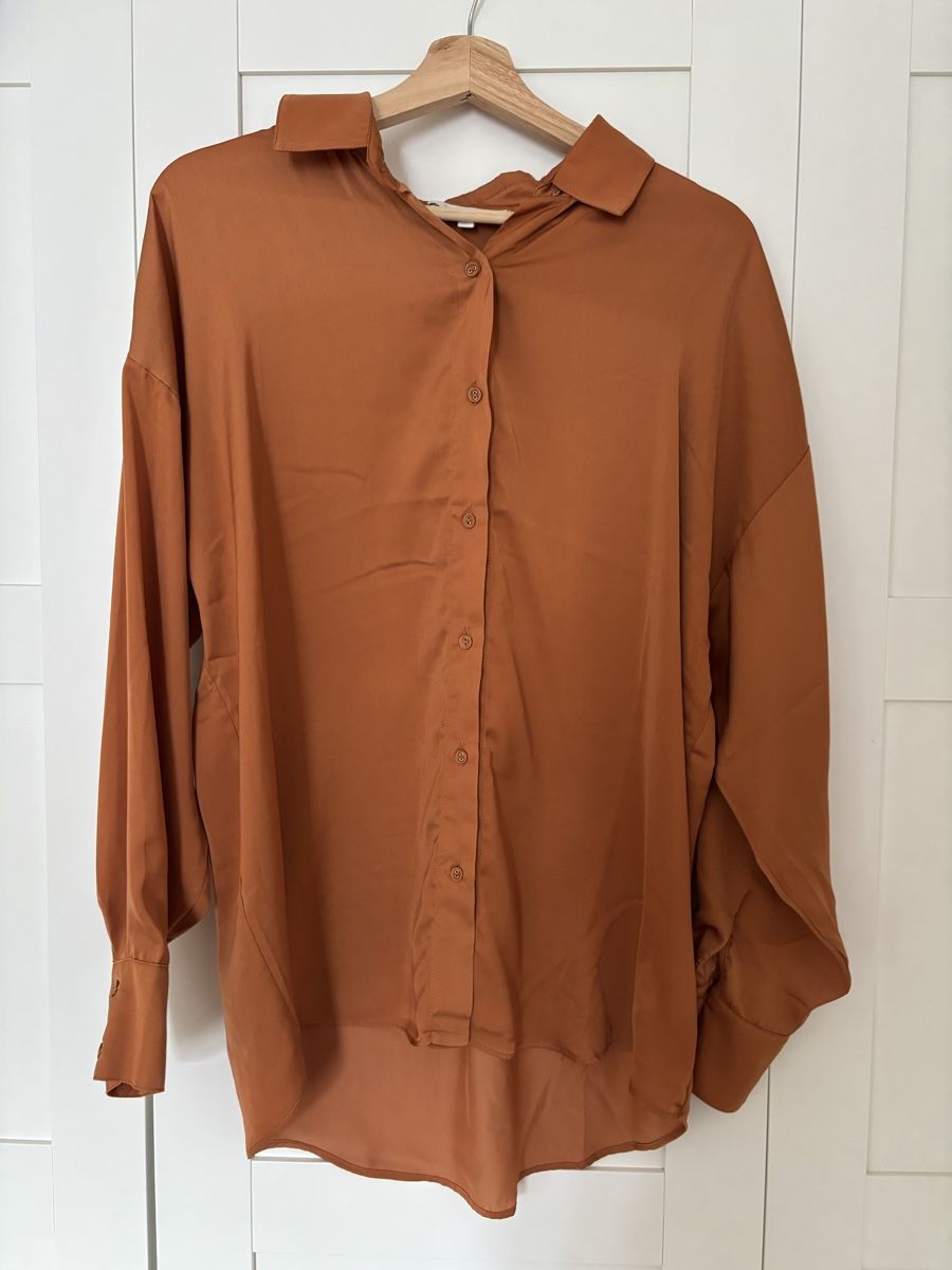 Blusen: Favorite Daughter Rust Button-Down - Size Small - Chic! – Gebraucht aus Zürich von emb_fp8m