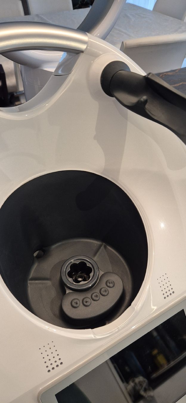 Thermomix Küchengeräte: Thermomix TM6 – Gebraucht aus Seuzach von Xeroz 4