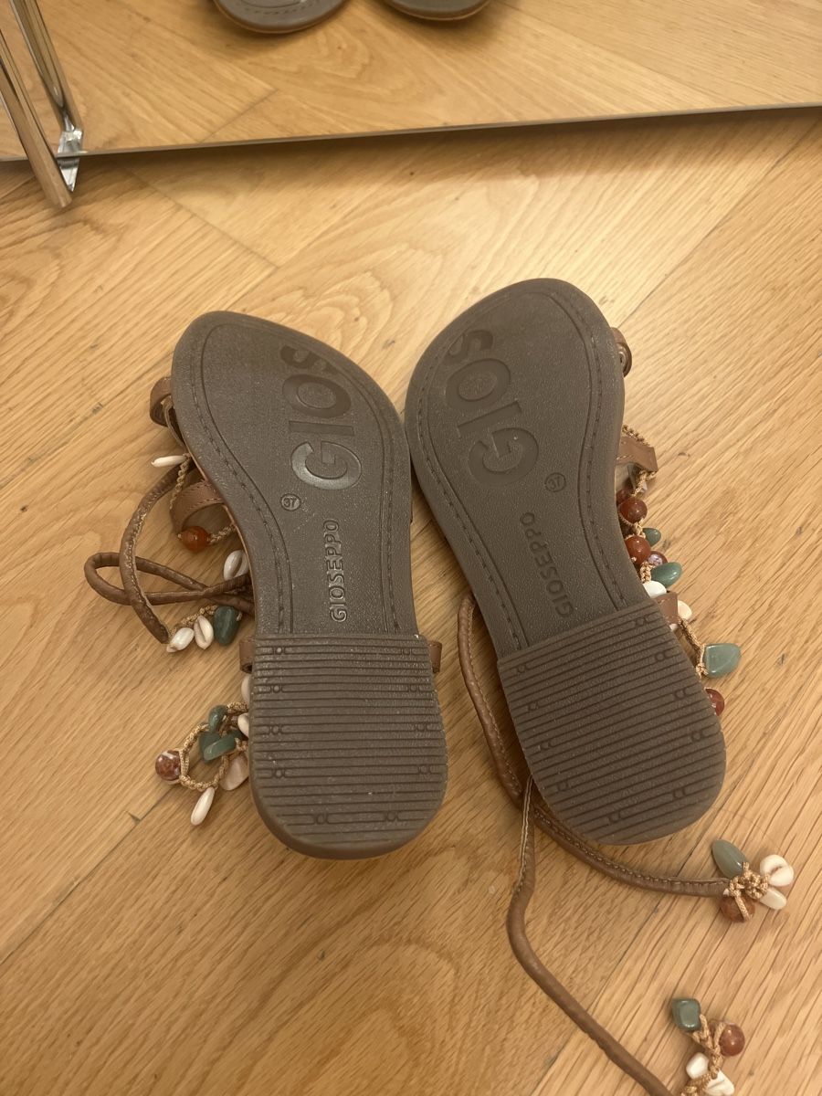 Damenschuhe: Sandalen mit Steinen und Muscheln – Neu (gemäss Beschreibung) aus Zürich von sabri810 2