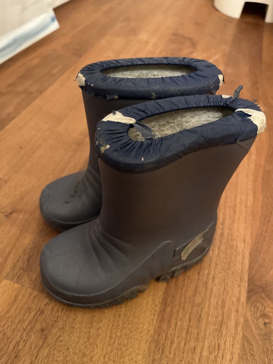 Chaussures garçon: Gummistiefel Gr. 22 – D'occasion à Andelfingen par estark