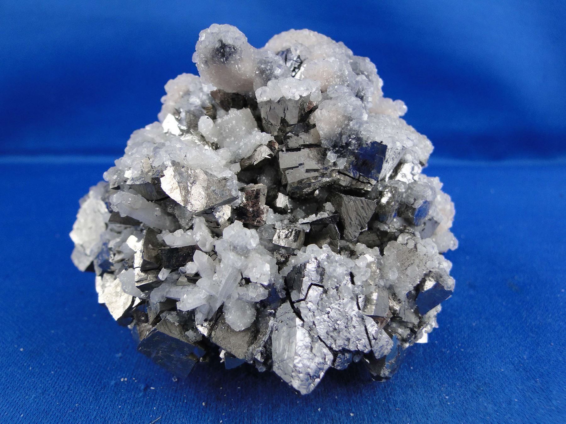 Minerali & Pietre curative: Arsenopyrit mit Sphalerit und Calcit – Usato da Schinznach Bad venduto da Demerald 1