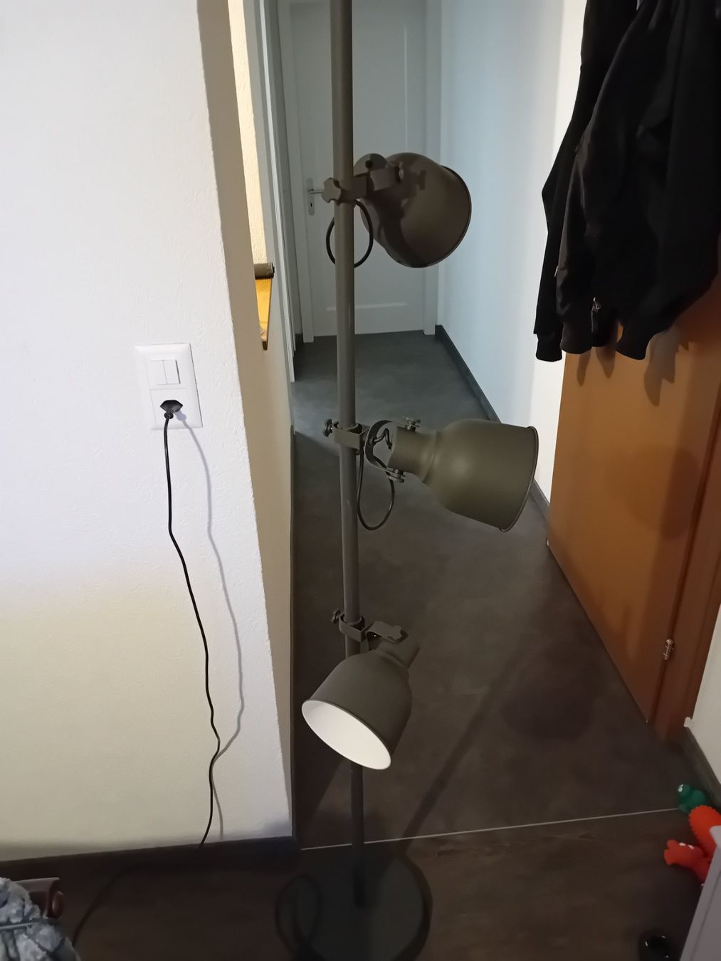 Lampade: Lampe à pied à 3 têtes – Nuovo (secondo la descrizione) da Grenchen venduto da Wolf313 2