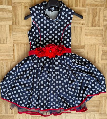Robe fille 8-9 ans 134 cm