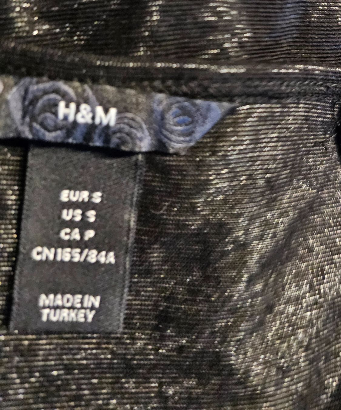 H&M Vestiti: schwarzes Kleid glänzend - super Chic Gr. S H&M – Usato da Füllinsdorf venduto da Sunnebliemli7 2
