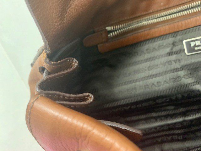 Prada Borse da donna: sac en cuir souple de Prada – Nuovo (secondo la descrizione) da St-Aubin-Sauges venduto da Juliezan 7