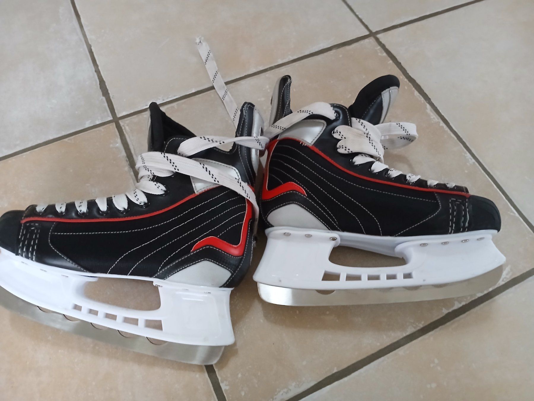 Pattini da ghiaccio: Schlittschuhe – Usato da Stadel venduto da kar_lss5 2