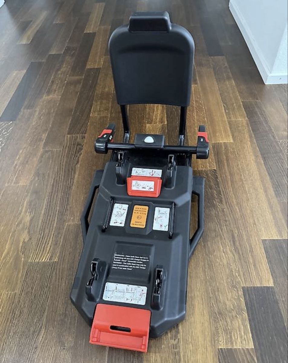 ABC Design Seggiolini per auto: Isofix universal Station für eine Babyschale – Usato da Winterthur venduto da Ennio1984 1