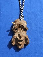 Holz Anhänger Maske geschnitzt mit Schnur 2013 Interlaken