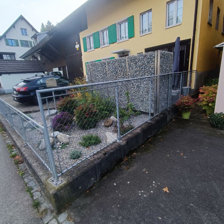 Radunfall Am Gartenzaun Eisenstange Durchbohrt Oberkörper Von Bub 10 - 7h4kkle