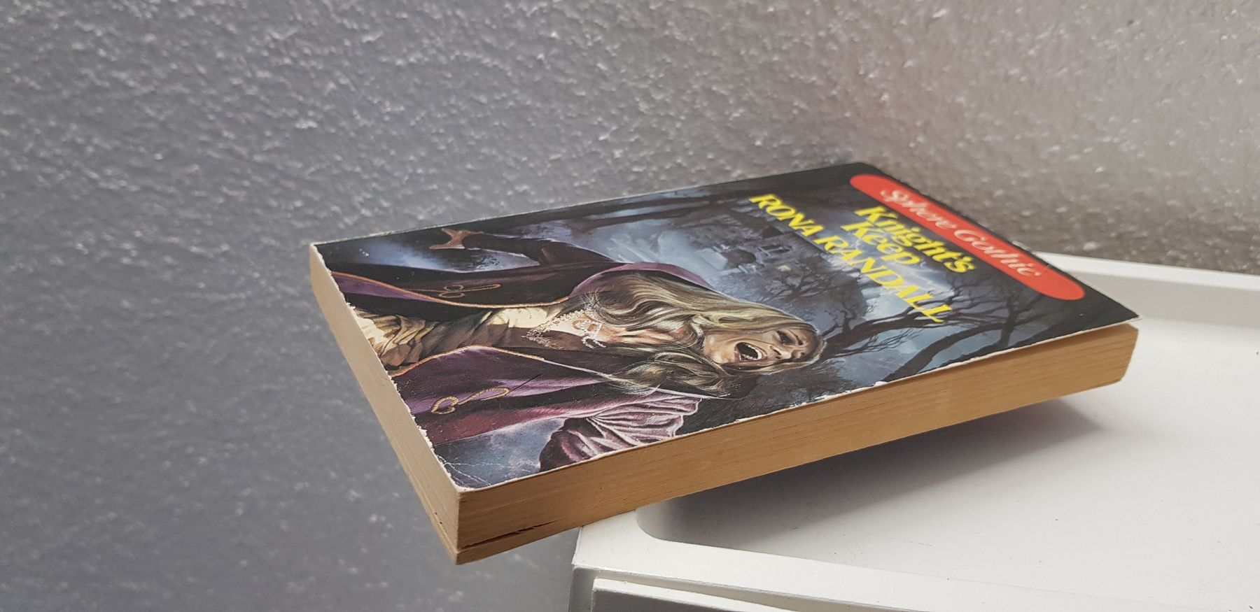 Libri: Gothic Roman "Knight's Keep" Rona Randall, Sphere Gothic – Usato da Zürich venduto da sb_t28m 3