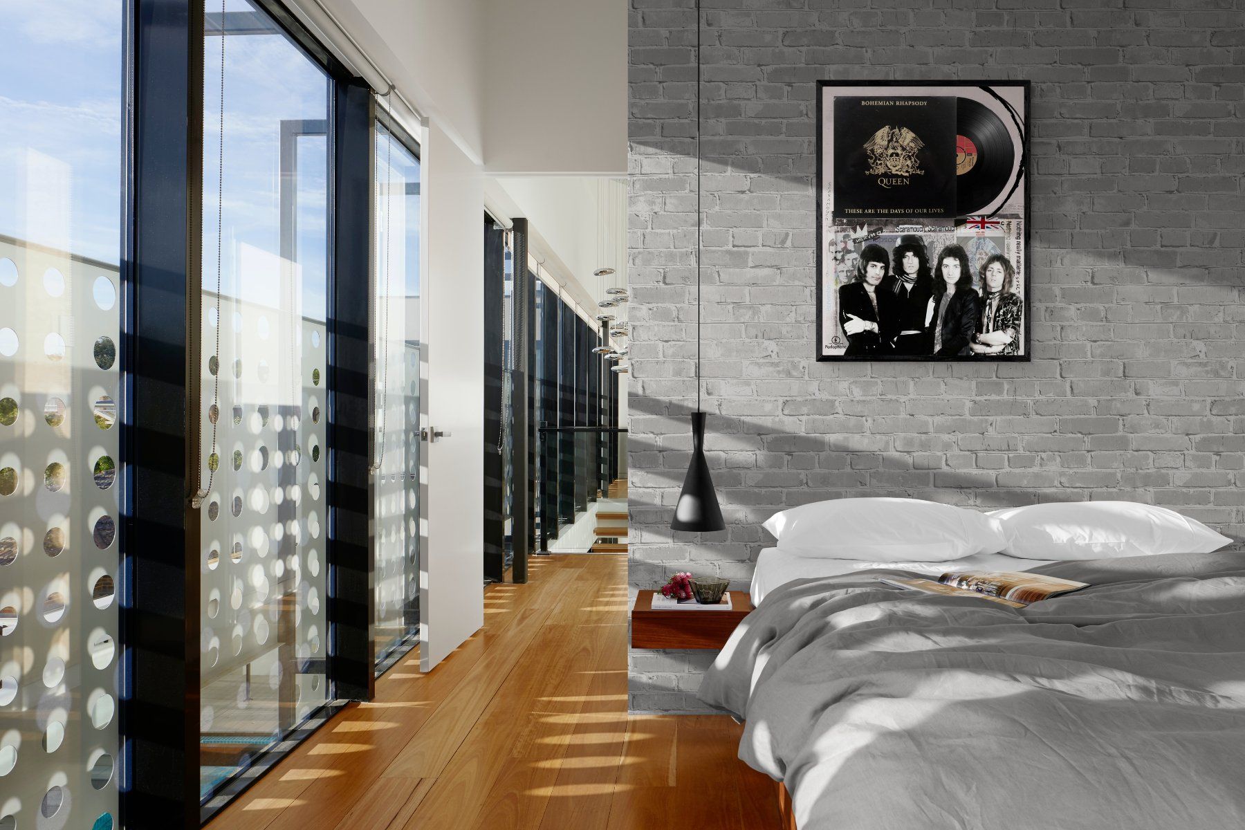 Foto & Immagini: Vinyl Queen – Nuovo e nell'imballaggio originale da Hergiswil NW venduto da WonderprintsCH 8