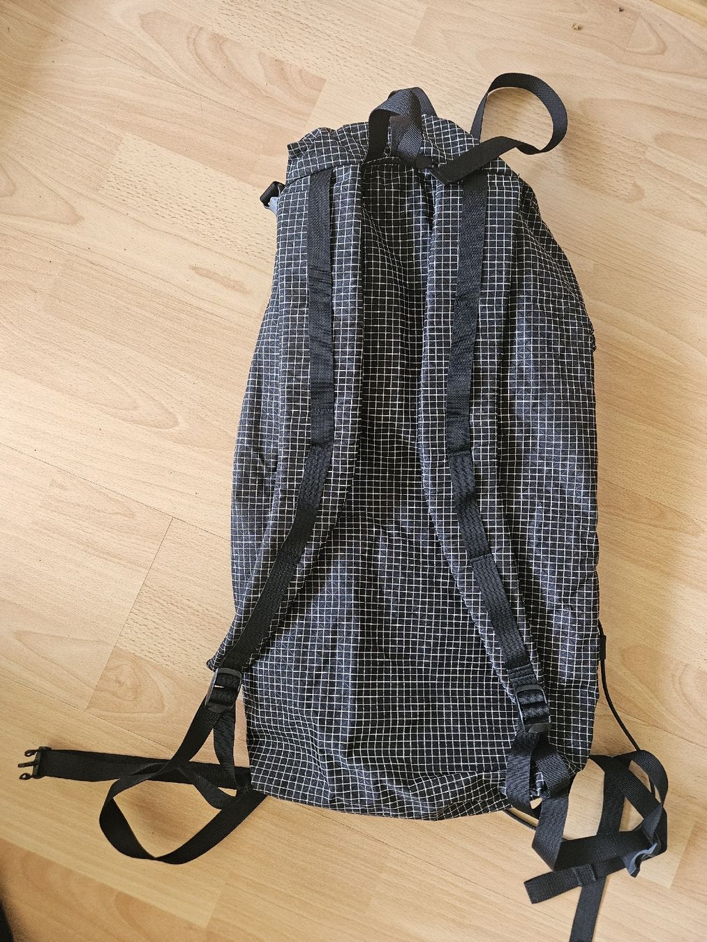 Zaini: NEU Ultraleichter Rucksack mit Roll-Top 20l – Nuovo (secondo la descrizione) da Zürich venduto da Kris8050 2