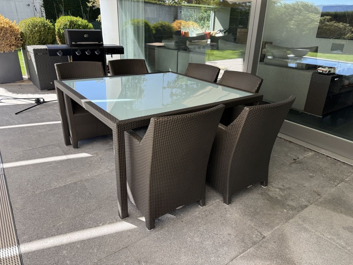 Dedon Set di tavolo e panche: Dedon Gartenmöbel Set Tisch uns Sühle – Usato da Bubikon venduto da piznuna