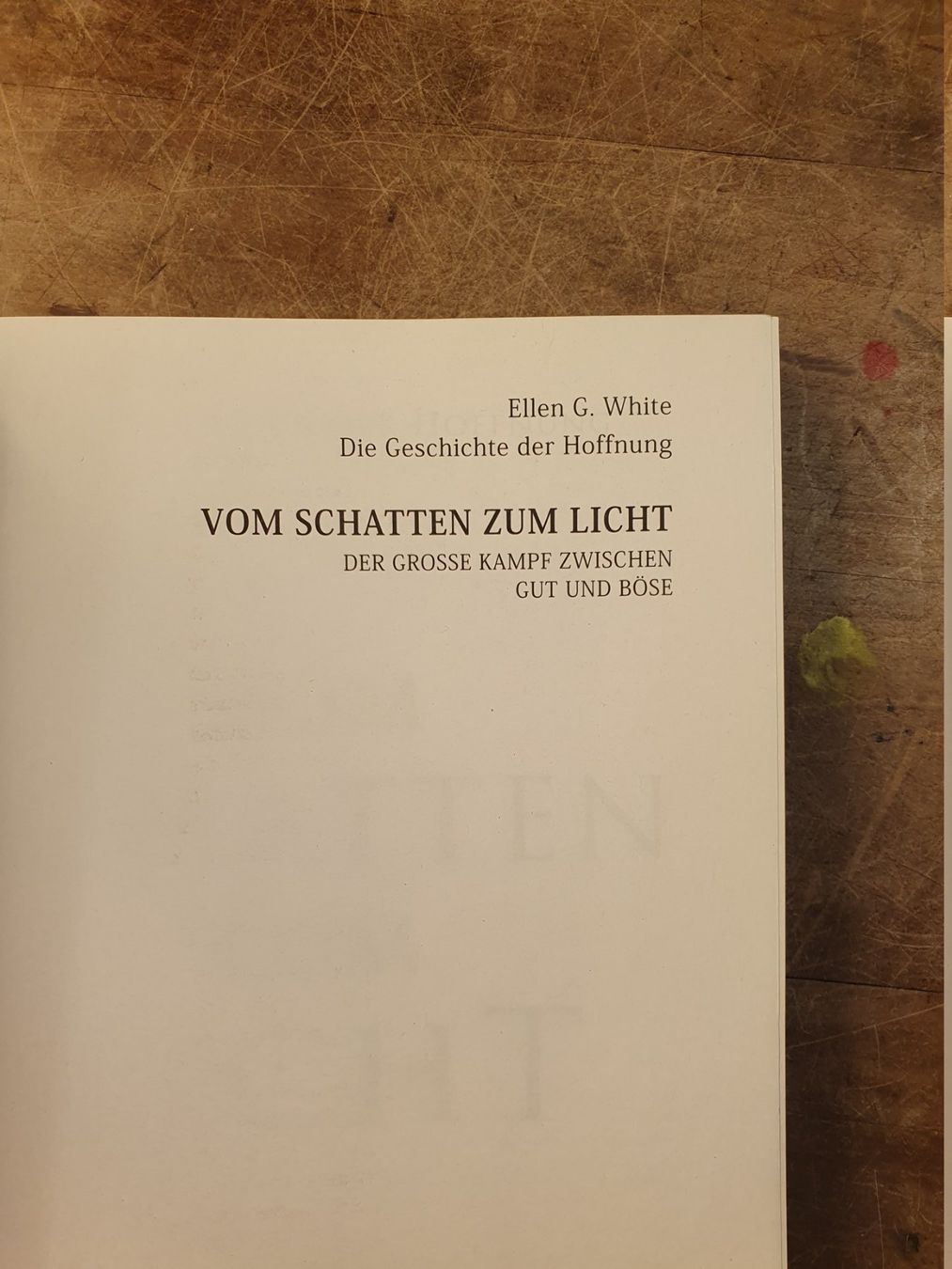 Libri: Vom Schatten zum Licht - Ellen G. White – Usato da Zürich venduto da loosebone 1