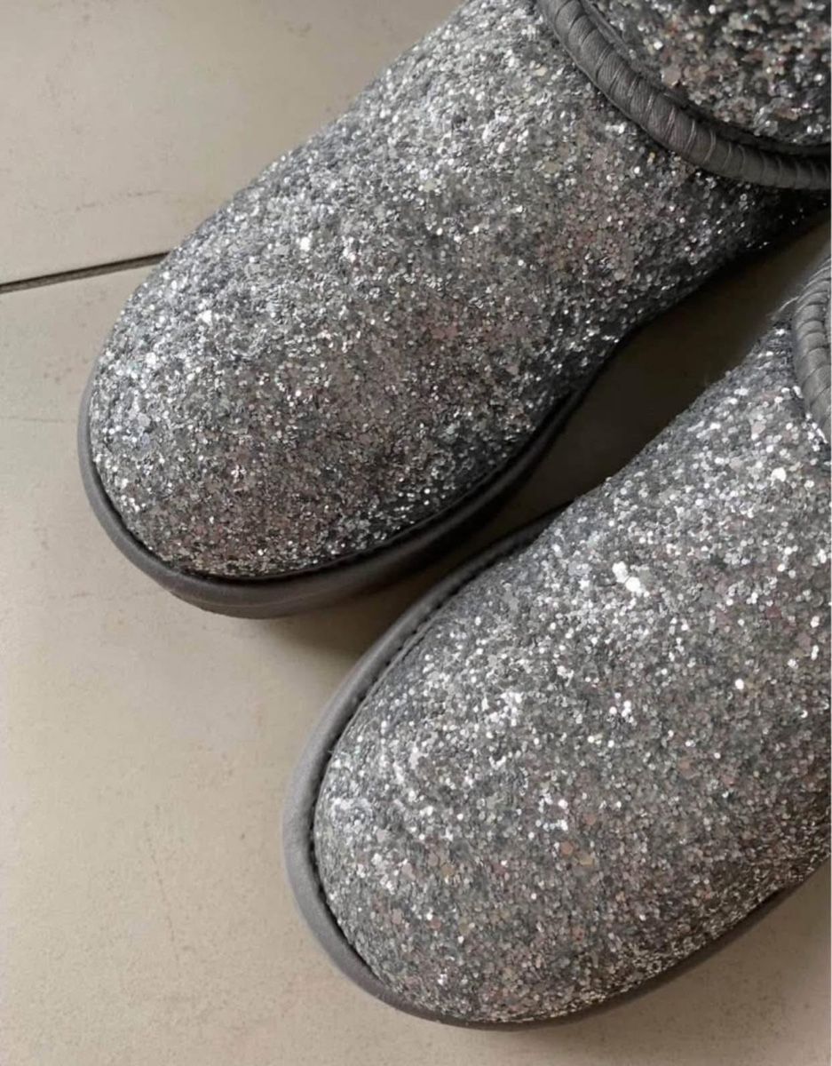 Ugg Scarpe da donna: Ugg Boots Gr. 37 silber glitzer – Usato da Ellikon an der Thur venduto da Bali1999 1