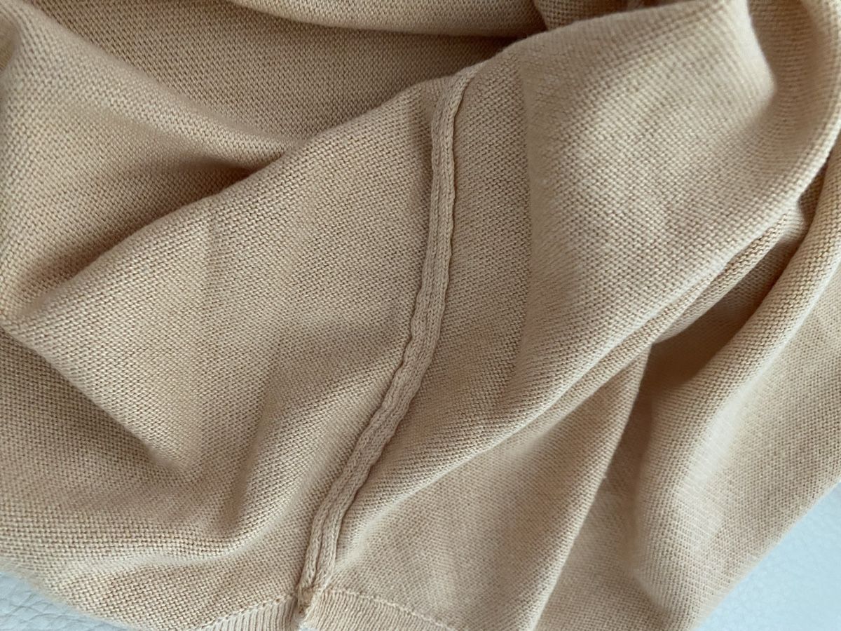 Benetton Pullover & Sweatshirts: Benetton Kaputzen Pullover 🌸 – Gebraucht aus Opfikon von Luis144 3