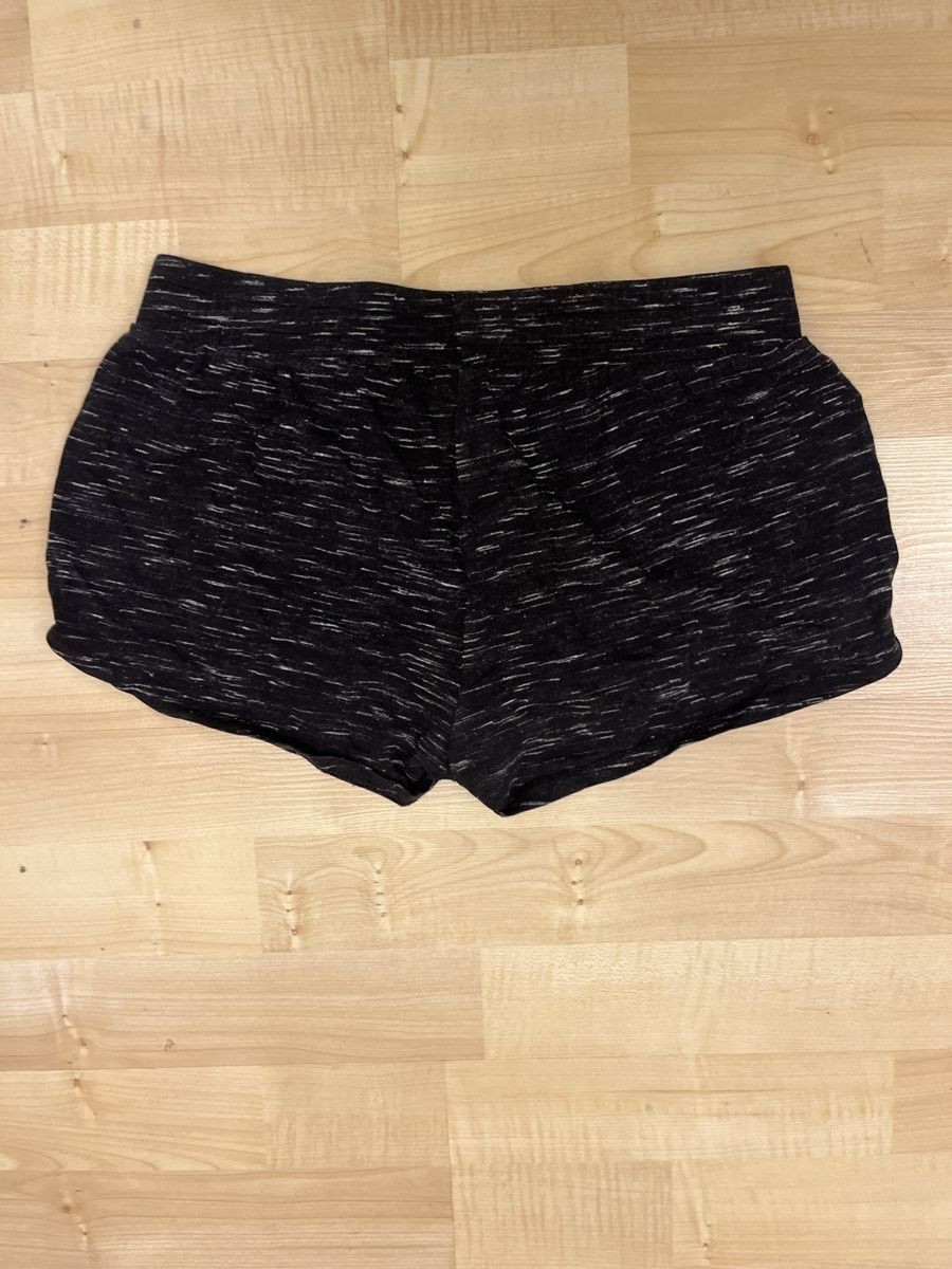 Pantaloni: Kurz-Shorts, Grösse 164, schwarz – Usato da Meilen venduto da jes_c25c 2